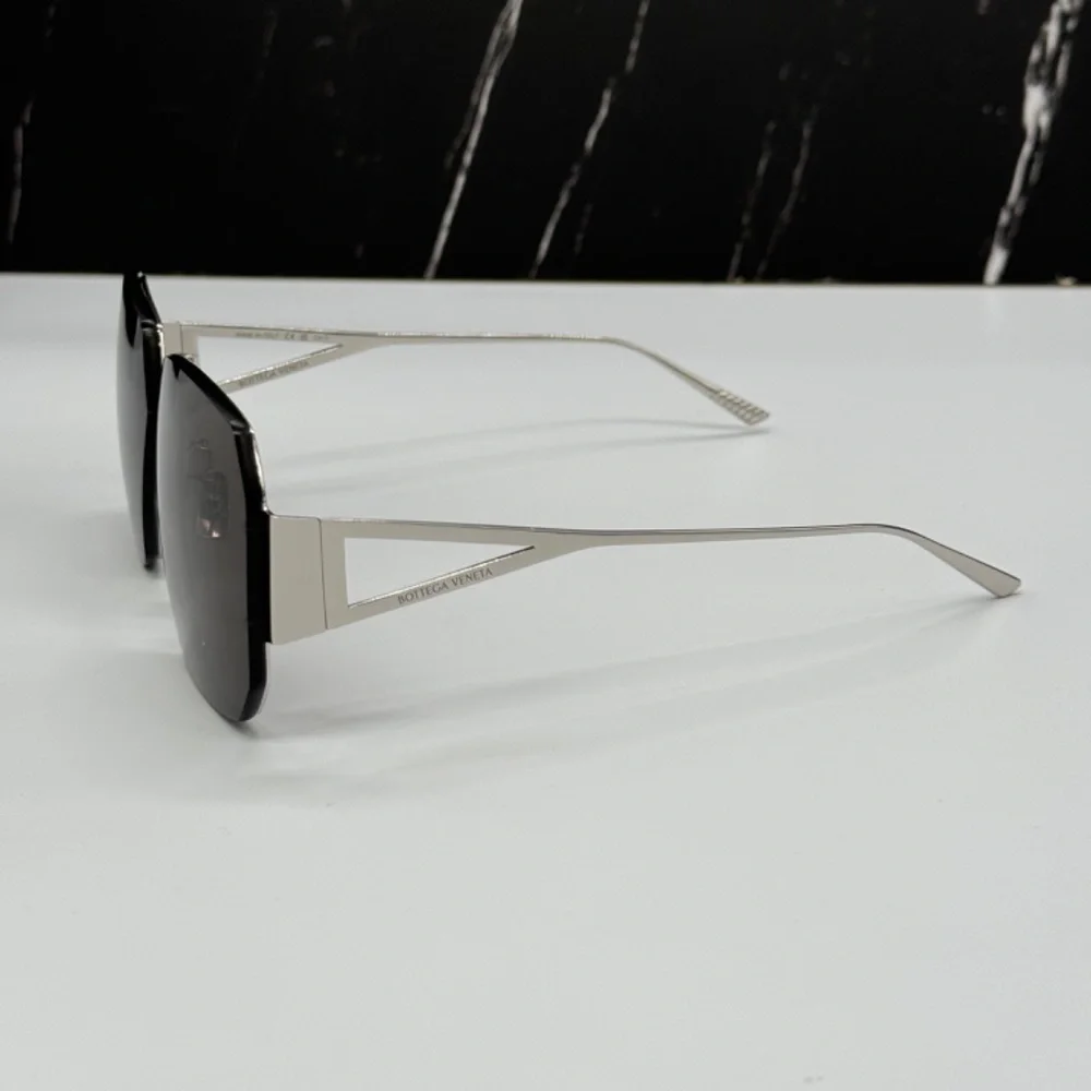 NEW BV1085SA 001 BOTTEGA VENETA SUNGLASSES